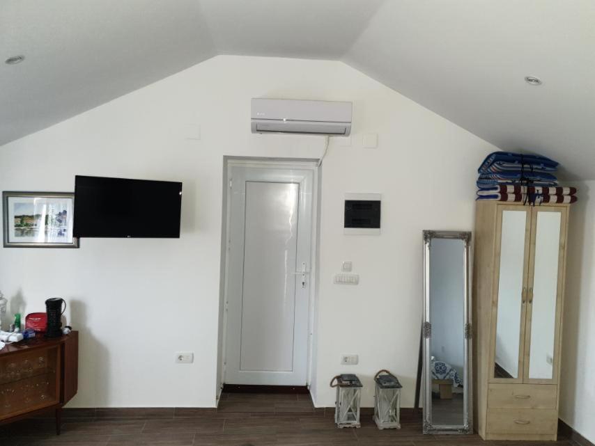 Penthouse Prvic Luka Apartment Luaran gambar